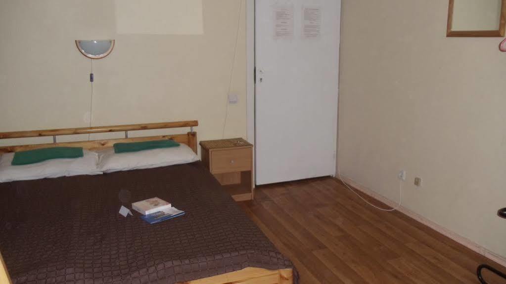 Dome Pearl Hostel Riga Kültér fotó